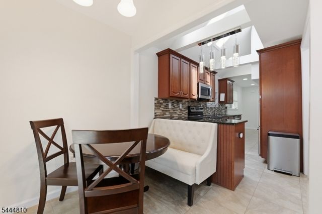 306 West End Ave, Hopatcong Boro, NJ 07843