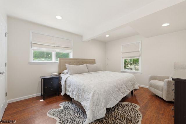 306 West End Ave, Hopatcong Boro, NJ 07843