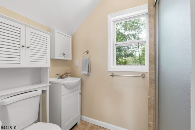 306 West End Ave, Hopatcong Boro, NJ 07843