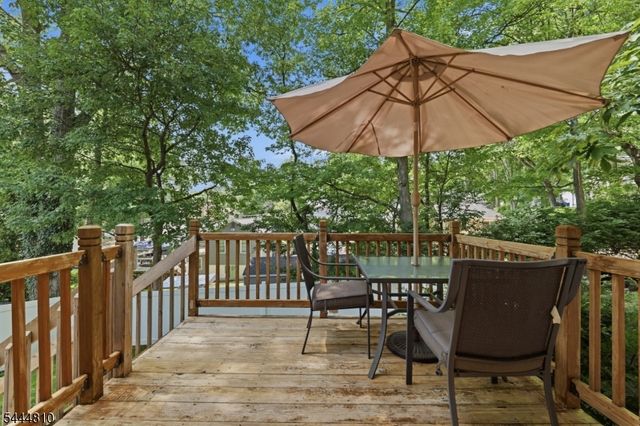 306 West End Ave, Hopatcong Boro, NJ 07843
