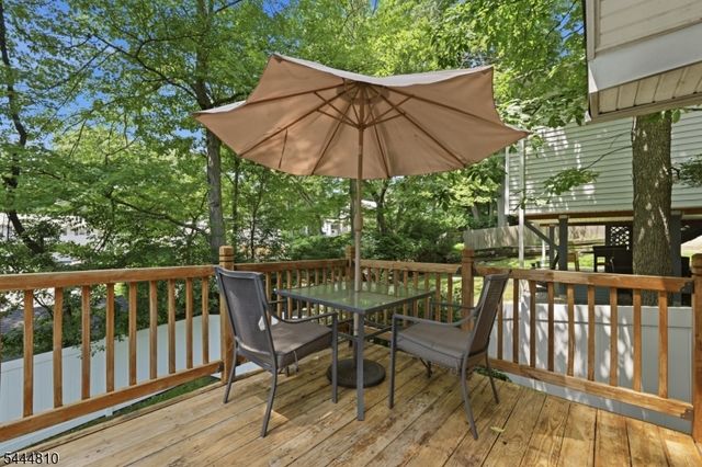 306 West End Ave, Hopatcong Boro, NJ 07843