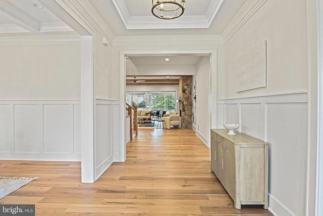 352 AYR HILL AVE NE, Vienna, VA 22180