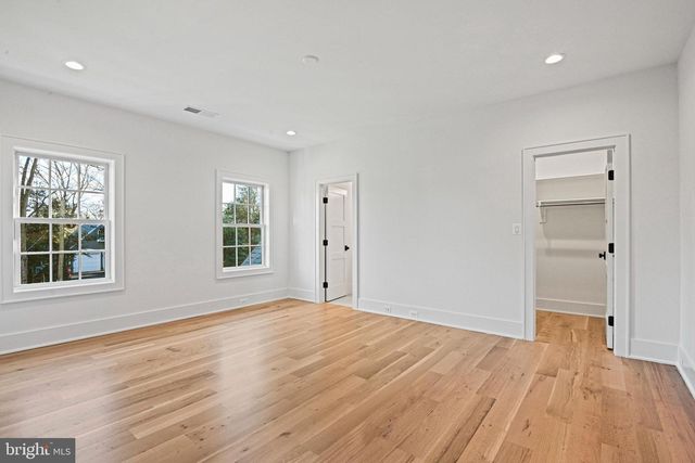 352 AYR HILL AVE NE, Vienna, VA 22180