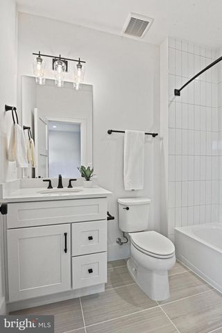 352 AYR HILL AVE NE, Vienna, VA 22180