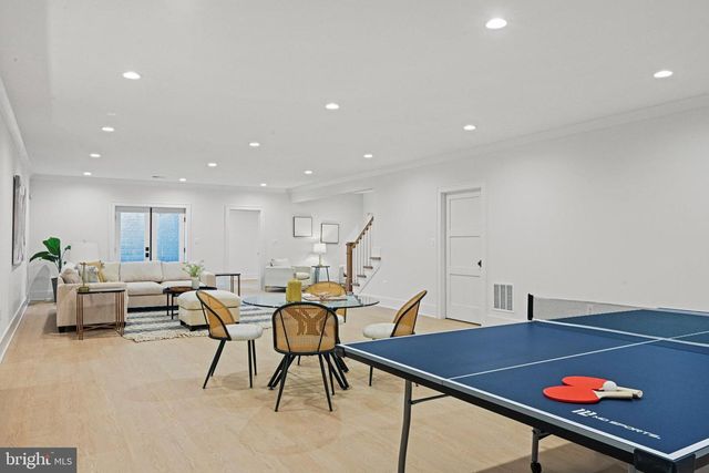 352 AYR HILL AVE NE, Vienna, VA 22180