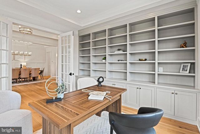 352 AYR HILL AVE NE, Vienna, VA 22180