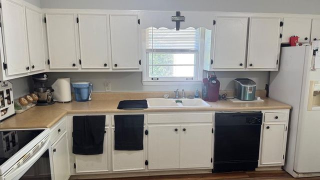 903 Village Road, Hiawassee, GA 30546
