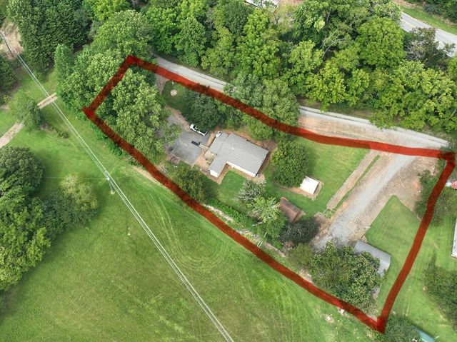 903 Village Road, Hiawassee, GA 30546