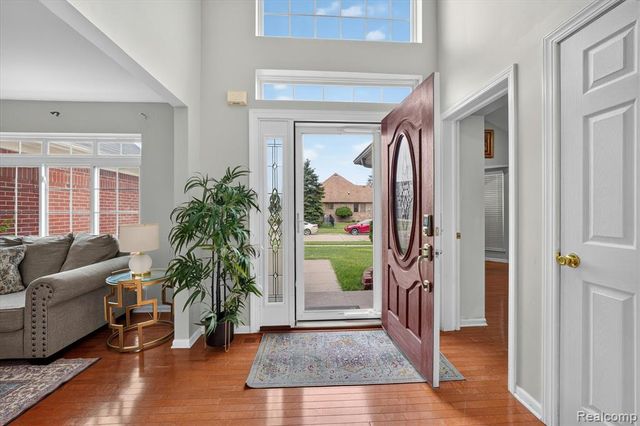 48166 Ellington Drive, Macomb, MI 48044