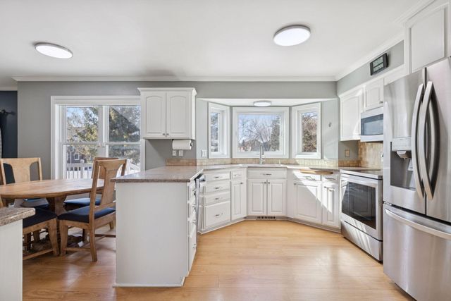 4645 Shenandoah Lane N, Plymouth, MN 55446