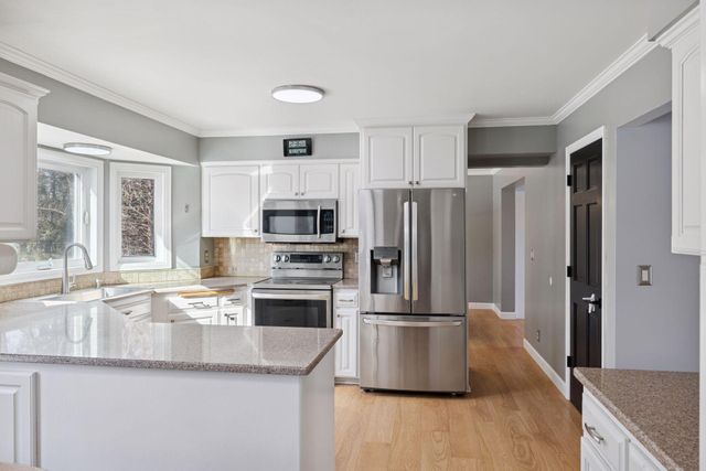 4645 Shenandoah Lane N, Plymouth, MN 55446