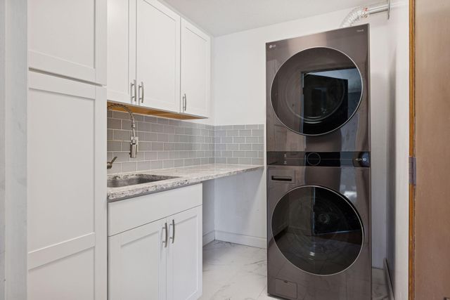 4645 Shenandoah Lane N, Plymouth, MN 55446