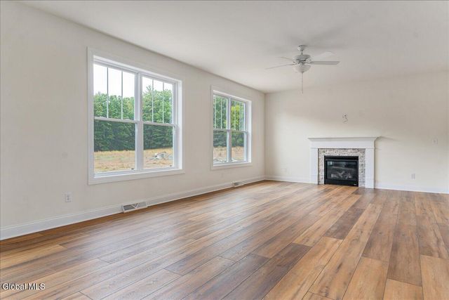 14 Brookhaven Court, Wilton, NY 12866