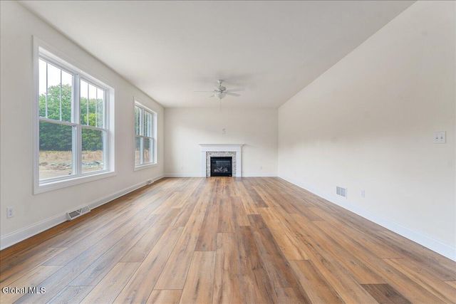 14 Brookhaven Court, Wilton, NY 12866