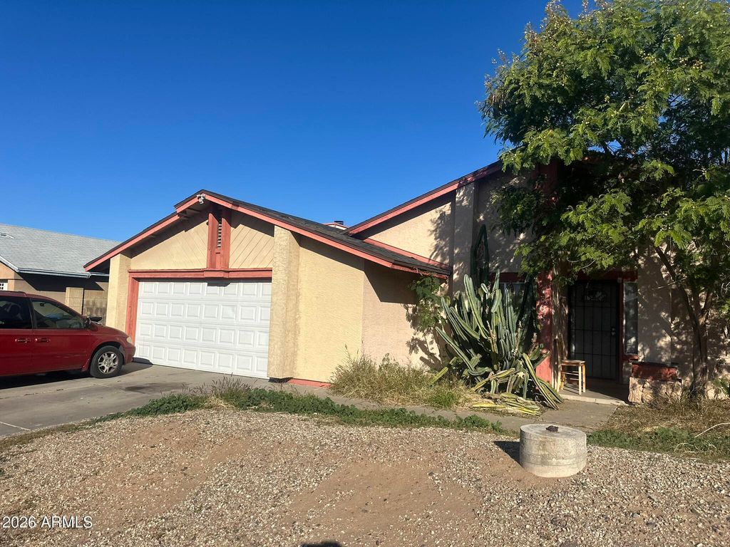 Image 1 of property listing at 4308 W VERNON Avenue, Phoenix, AZ 85035