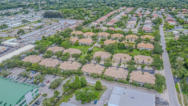 3331 COVERED BRIDGE DRIVE E, Dunedin, FL 34698