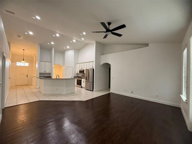 725 COUNTRY WALK COVE, Eagle Lake, FL 33839