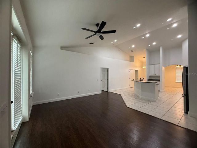 725 COUNTRY WALK COVE, Eagle Lake, FL 33839