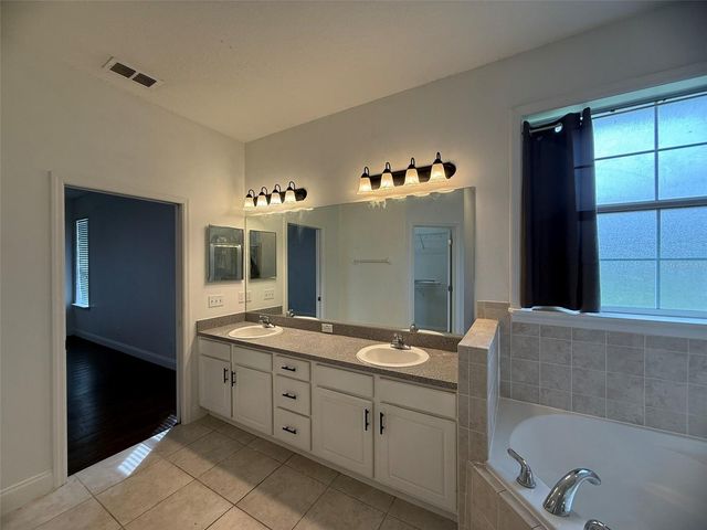 725 COUNTRY WALK COVE, Eagle Lake, FL 33839