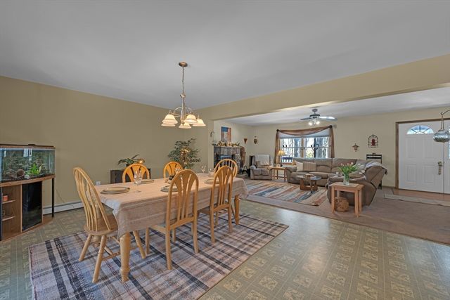 119 Taylor St, Littleton, MA 01460