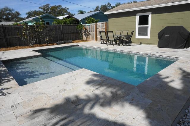 1116 30TH AVENUE N, St Petersburg, FL 33704