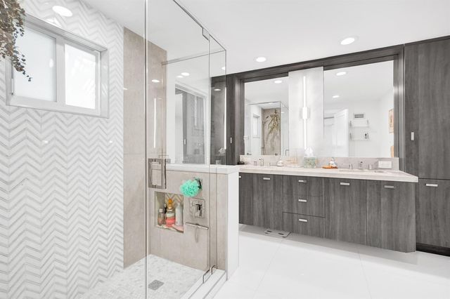 2050 NE 39th Street 101, Fort Lauderdale, FL 33308