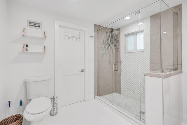 2050 NE 39th Street 101, Fort Lauderdale, FL 33308