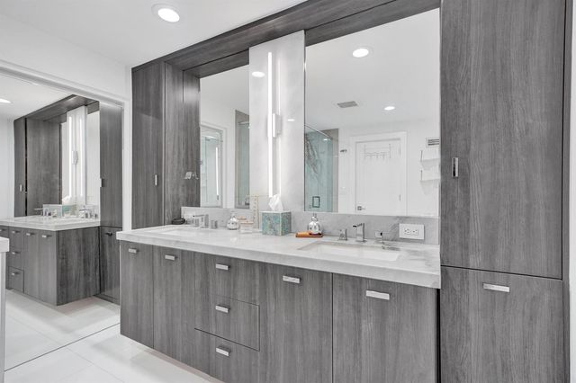 2050 NE 39th Street 101, Fort Lauderdale, FL 33308