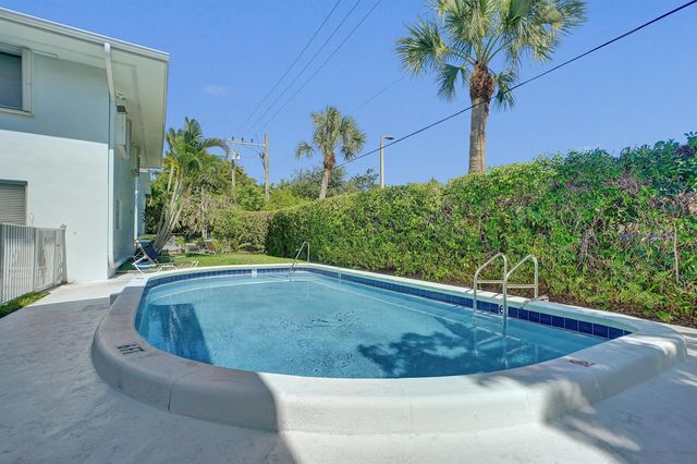 2050 NE 39th Street 101, Fort Lauderdale, FL 33308