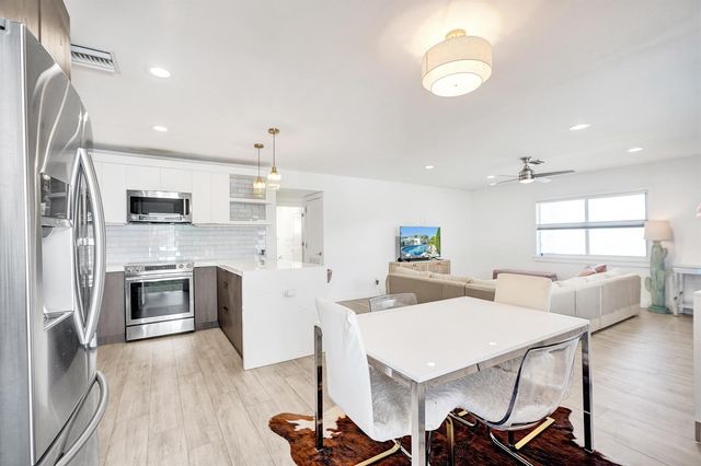 2050 NE 39th Street 101, Fort Lauderdale, FL 33308