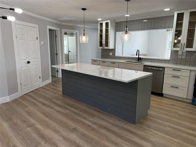 403 28TH STREET, Holmes Beach, FL 34217