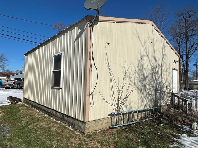 715 W Oak Street, Mitchell, IN 47446