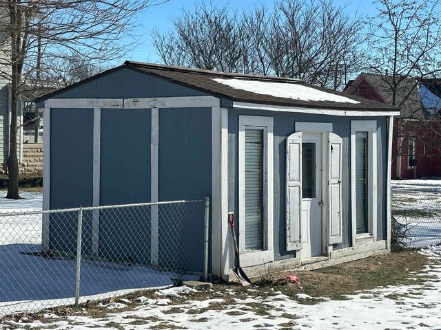 715 W Oak Street, Mitchell, IN 47446