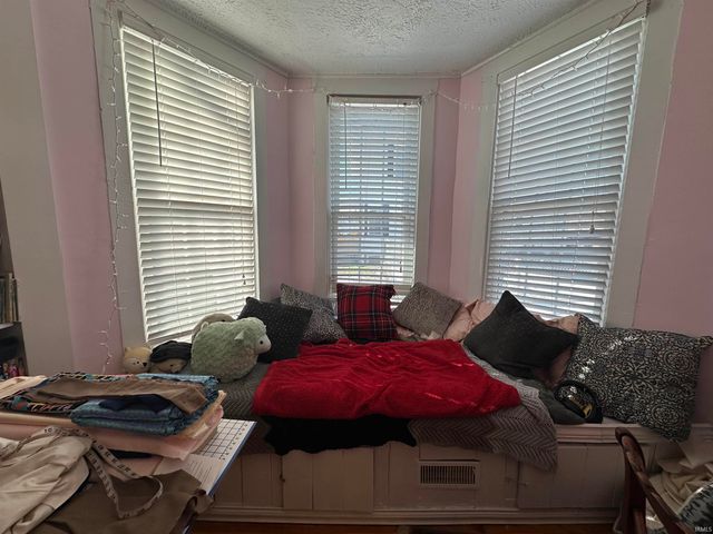 715 W Oak Street, Mitchell, IN 47446