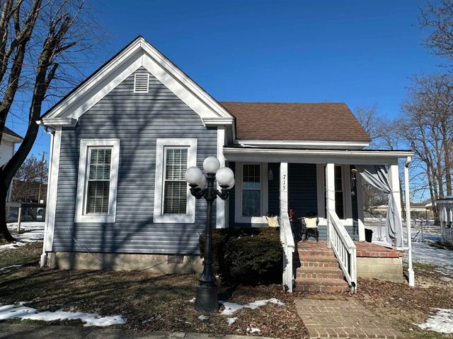 715 W Oak Street, Mitchell, IN 47446