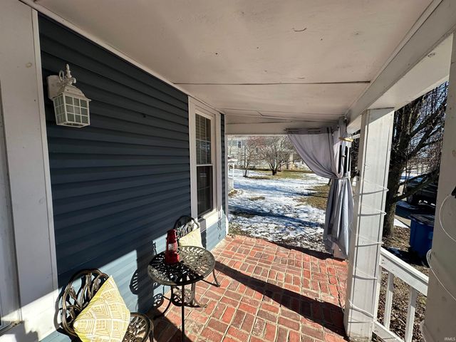 715 W Oak Street, Mitchell, IN 47446