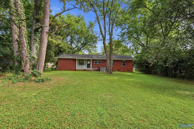 2703 Pinetree Lane, Huntsville, AL 35810