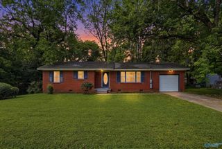 2703 Pinetree Lane, Huntsville, AL 35810