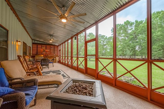 602 Fm 2693 Rd East, New Waverly, TX 77358