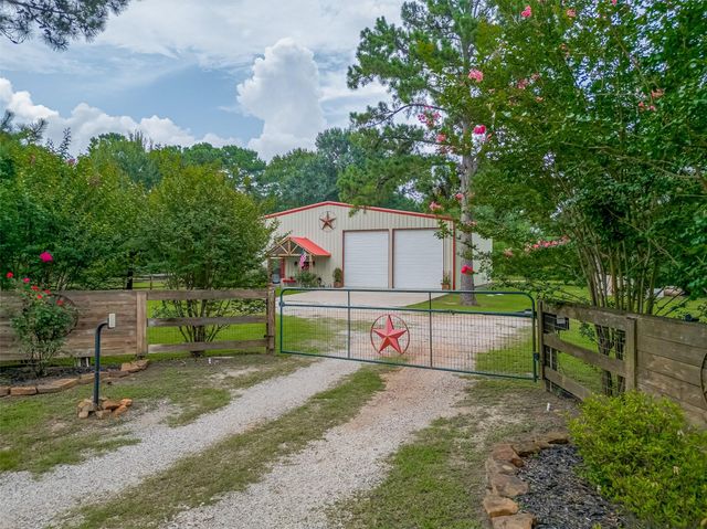 602 Fm 2693 Rd East, New Waverly, TX 77358