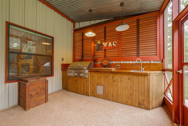 602 Fm 2693 Rd East, New Waverly, TX 77358