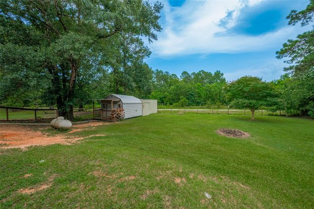 602 Fm 2693 Rd East, New Waverly, TX 77358