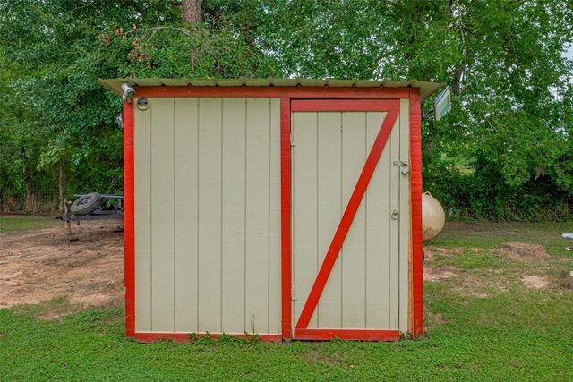 602 Fm 2693 Rd East, New Waverly, TX 77358