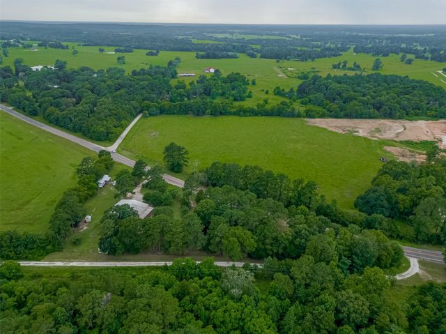 602 Fm 2693 Rd East, New Waverly, TX 77358