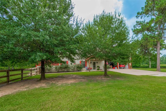 602 Fm 2693 Rd East, New Waverly, TX 77358