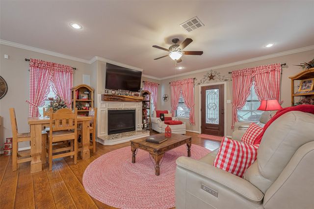 602 Fm 2693 Rd East, New Waverly, TX 77358