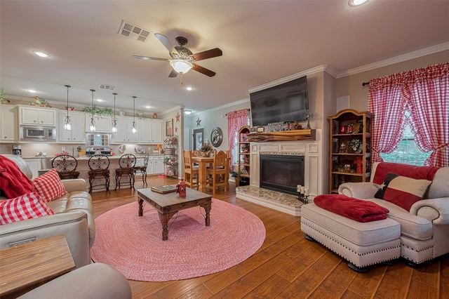 602 Fm 2693 Rd East, New Waverly, TX 77358