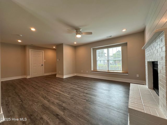 2041 Steeple Chase Court, Jacksonville, NC 28546