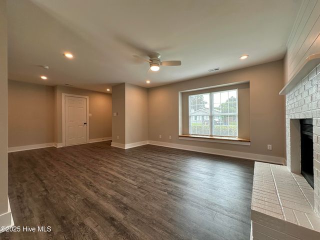 2041 Steeple Chase Court, Jacksonville, NC 28546