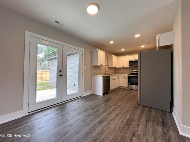 2041 Steeple Chase Court, Jacksonville, NC 28546